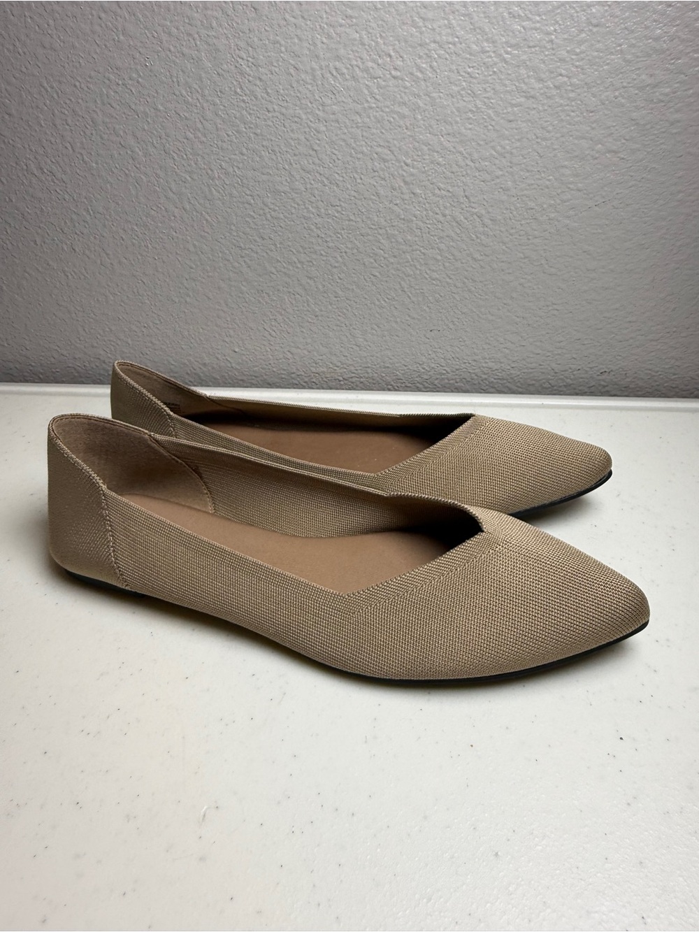 New MIA Women's Pointed Knit Slip-On Flats in Beige Size 10 M Shoes